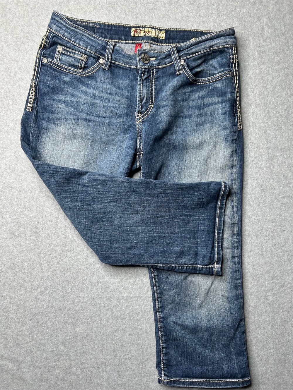 BKE Women's Dark Wash Blue Capris